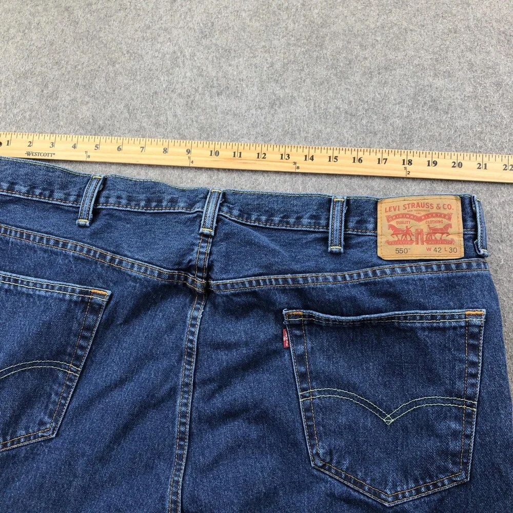 Levis 550 Jeans Mens 42x30 Blue Medium Wash Relaxed Tapered Denim Pants Casual